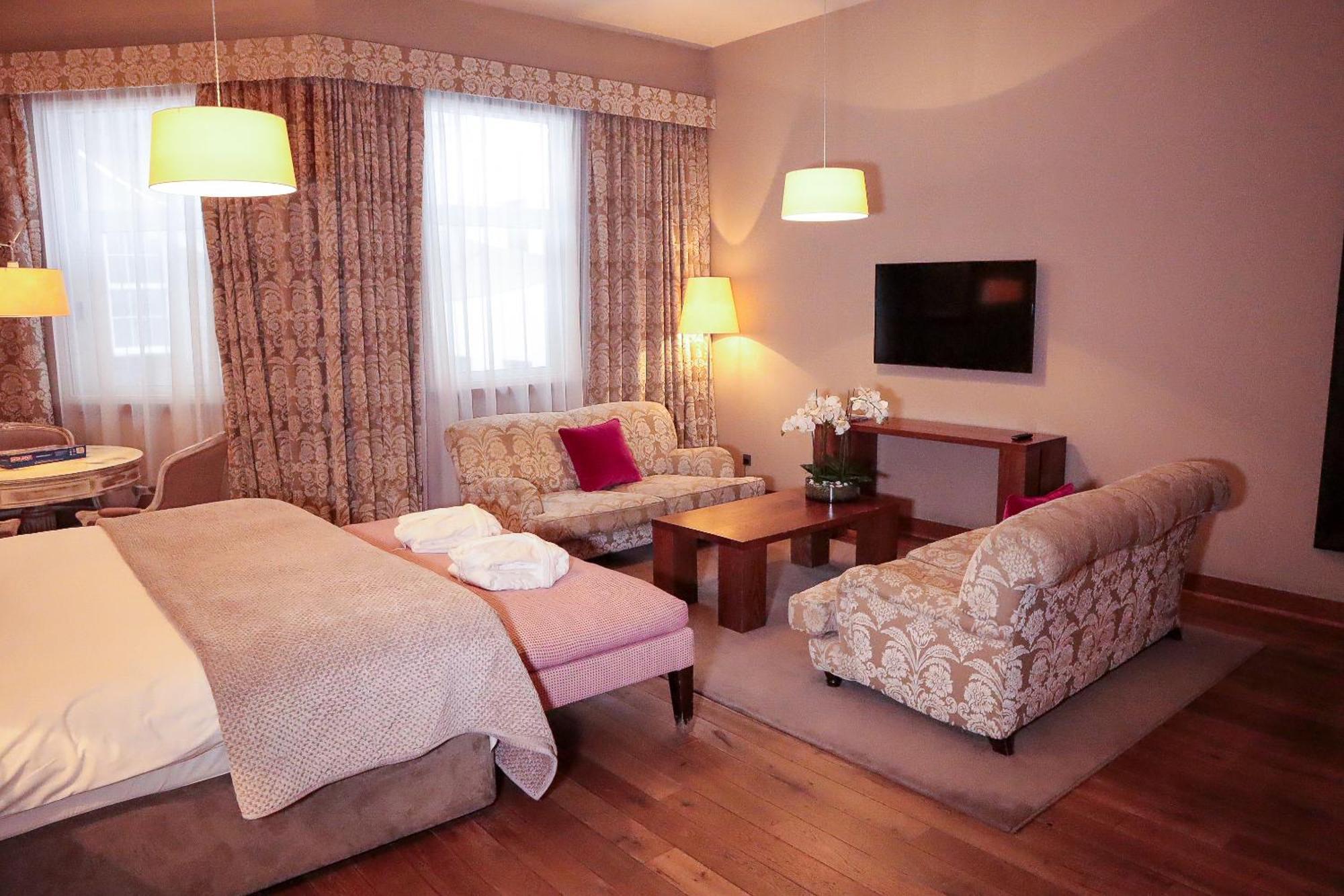 Tigerlily Hotel 4*